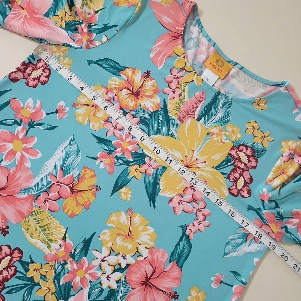 Ruby Rd. Women's Tropicali Floral Ruffled Bell Sleeve Top - Picture 4 of 13